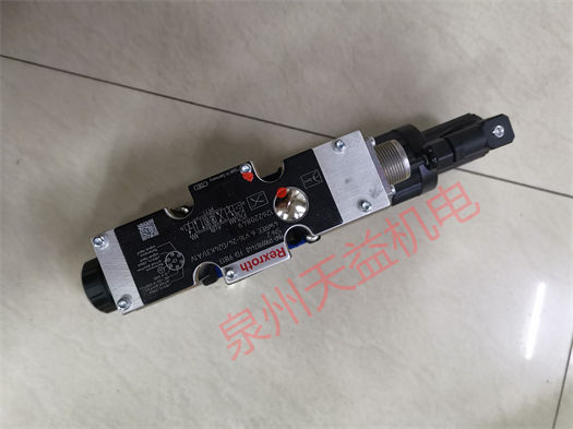 天益機電力士樂工業產品 "R900702060 VT-MSPA1-1-12 V0 0" "4WREE6V16-24 G24K31 A1V (2)" "VT-SWA-1-13 DFEE 3" "2FRM